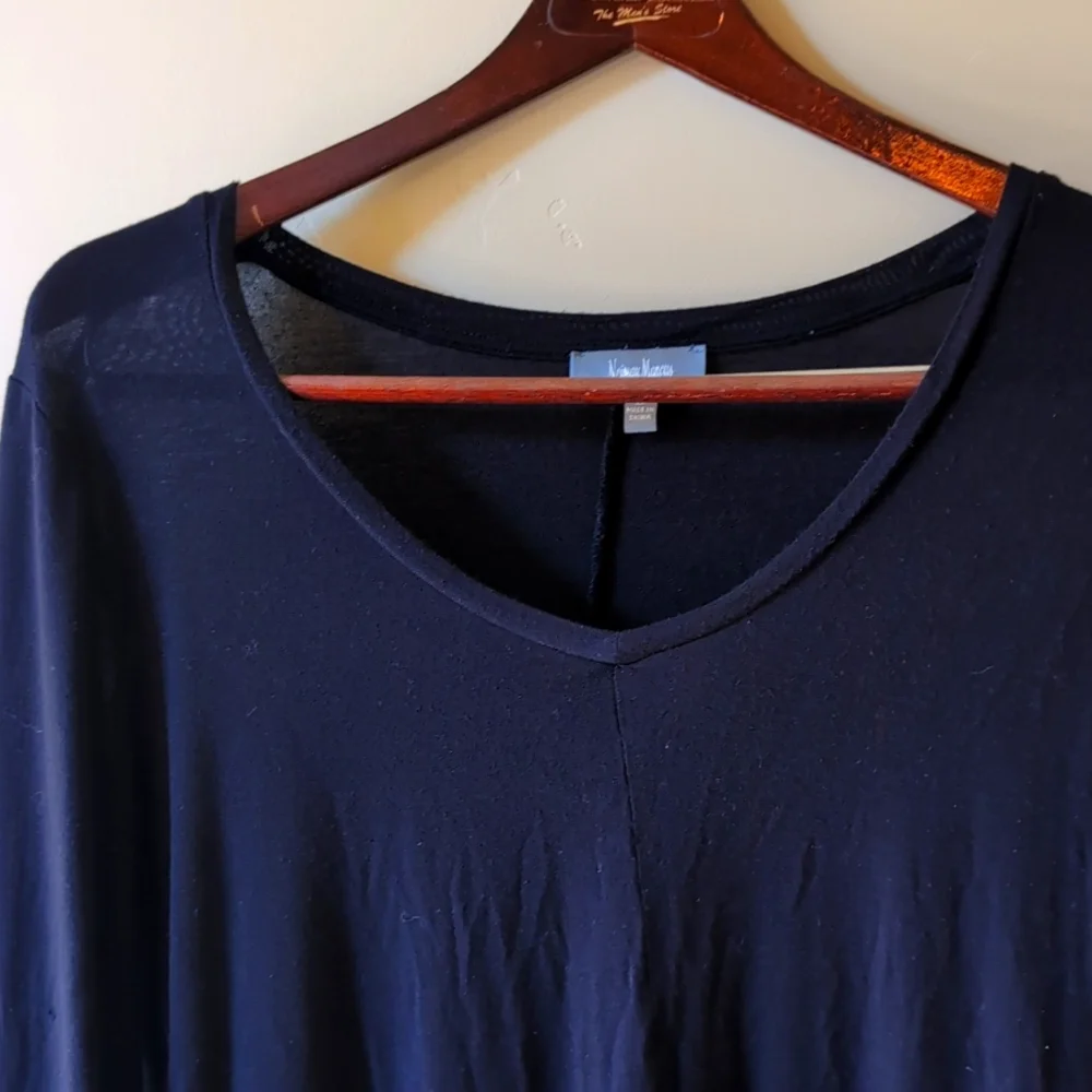 Neiman Marcus long sleeved shirt - Picture 6 of 6